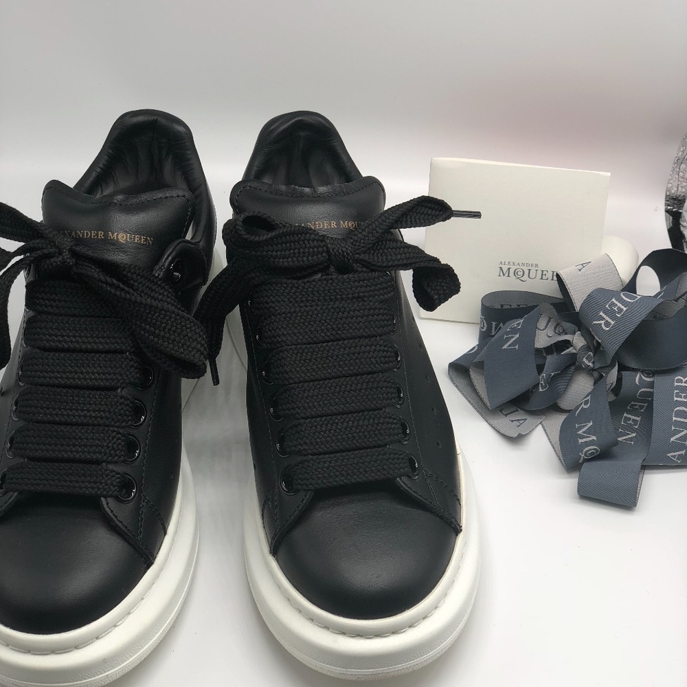 ❌SOLD ❌ALEXANDER MCQUEEN PLATFORM OVERSIZED